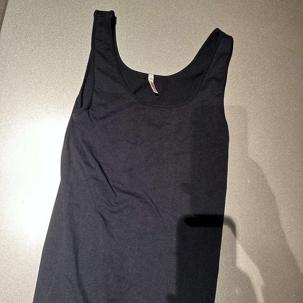 SkinnyTees black solid base tank top NWOT OS